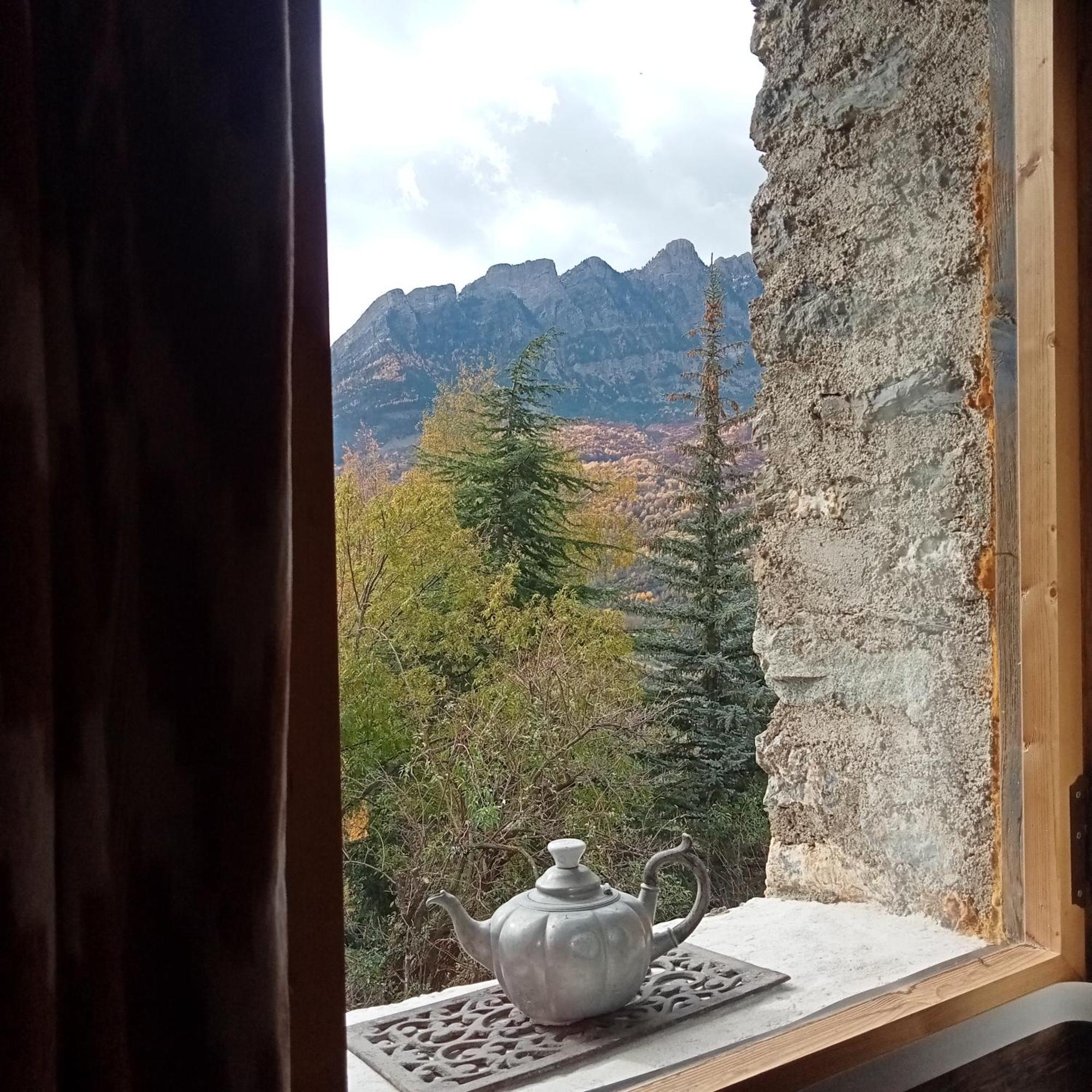 Suite En Cuadra Pajar, Casa Rural Hoz de Jaca Dış mekan fotoğraf